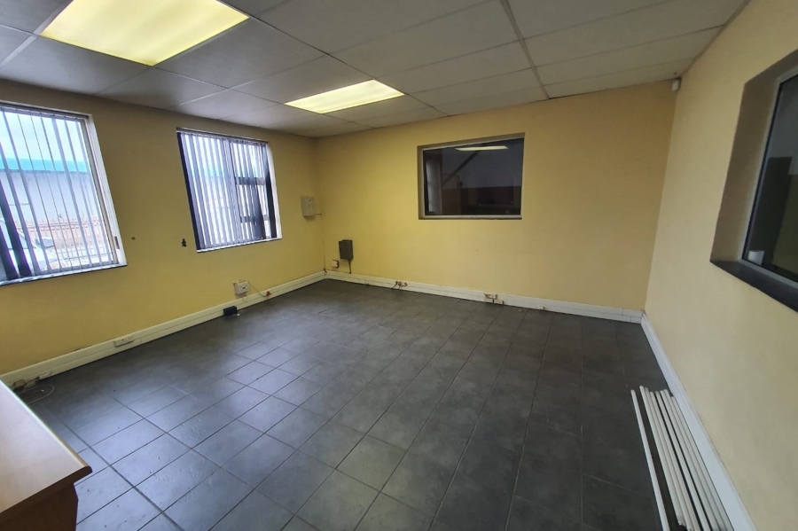 To Let commercial Property for Rent in North End Eastern Cape
